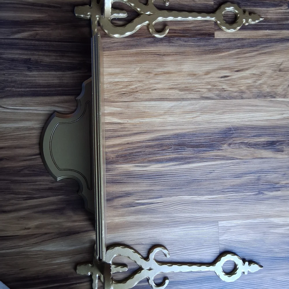 Elegant Gold Wall Shelf Decor